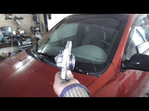 Видео: Замена переднего тормозного цилиндра суппорта ВАЗ 1118 Калина