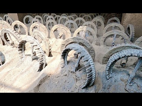 Видео: Сила литья в песчаные формы | Производство больших шестерен