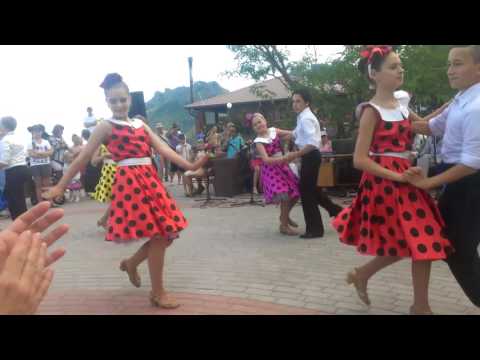 Видео: Танец (Замечательный сосед).