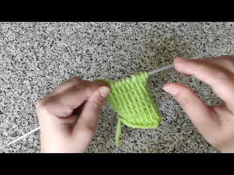 Видео: Скрещенные лицевые и изнаночные петли