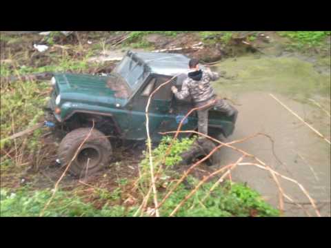 Видео: Уаз v8 засел. Часть 2. Весна.Бездорожье 2017