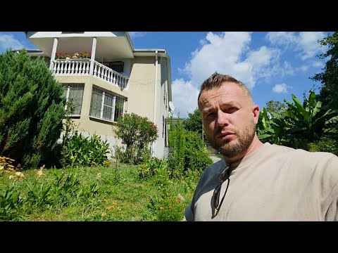 Видео: Уютный дом в Адлере на ОГРОМНОМ земельном участке с фруктовым садом! #стасбобровсочи 
