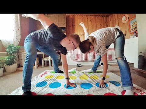 Видео: ВЛОГ Дачные будни / Играем в Твистер 24.03.20