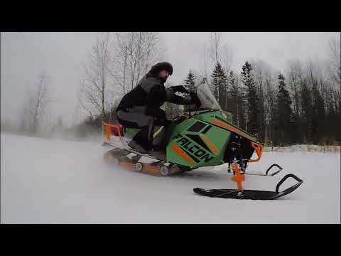 Видео: Испытания снегоход Falcon: по снегу, по лесу, вдвоем