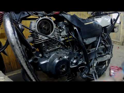 Видео: Yamaha TW 200/223 бесполезная инструкция по настройке клапанов. Информация которая есть ВЕЗДЕ!!!