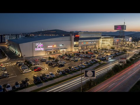 Видео: Шоппинг В Черногории. ТЦ Mall BIG Fashion. Цены и Вещи В Черногории.