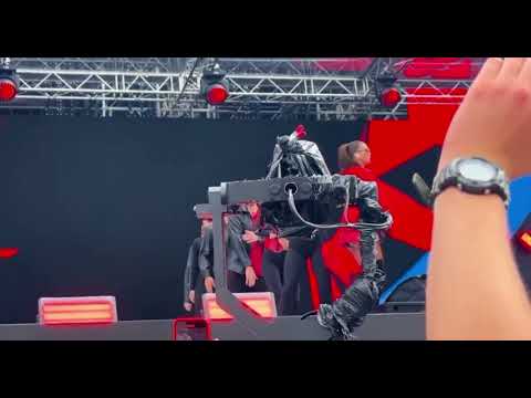 Видео: Ольга Бузова раздала жару на VK Fest в Лужниках — Сцена Плавилась от Энергии!