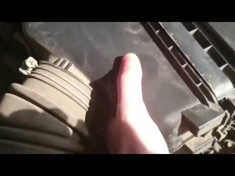 Видео: Замена воздушного фильтра на ПРАДО 120