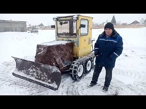 Видео: Обзор гусеничного трактора 2021 не судите строго