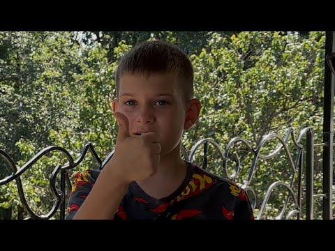Видео: Англійський алфавіт з Hot Wheels — Літера E (El Viento, E 500 Mercedes-Benz, El Camino)