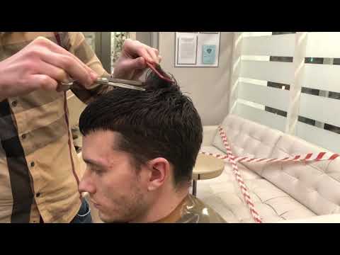 Видео: Как филировать густые волосы в мужской стрижки