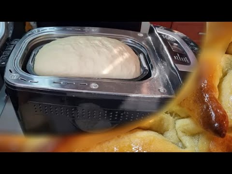 Видео: Приготвяне на 2 питки с тесто от хлебопекарна. Част първа - приготвяне на тестото.
