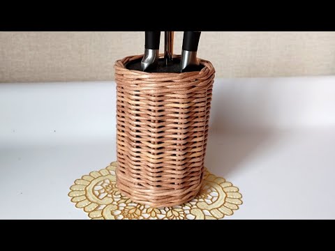 Видео: Подставка для ножей. Плетение из бумажной лозы.