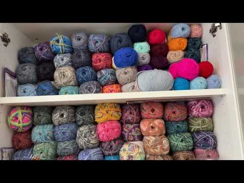 Видео: Готовая работа | болтаем | перебираю носочную пряжу | ищу хлопок на проект