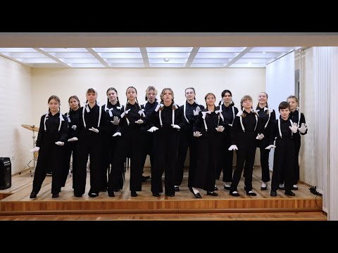 Видео: «Святковий рок-н-рол» / вокальний ансамбль «Сузір'я»