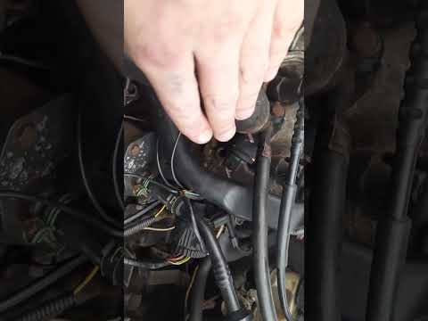 Видео: гольф 3 1.9d 1y замена свечей накала