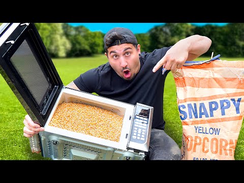 Видео: Я разогрела в микроволновке 1 МИЛЛИОН зерен попкорна!