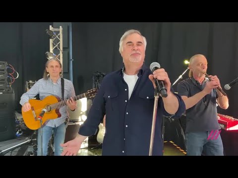 Видео: Валерий Меладзе - Как ты красива сегодня (Acoustic Version) Онлайн-марафон "Прорвёмся!"