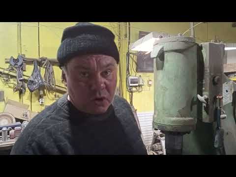 Видео: Изготовление настоящего кованного клинка. Часть 1.