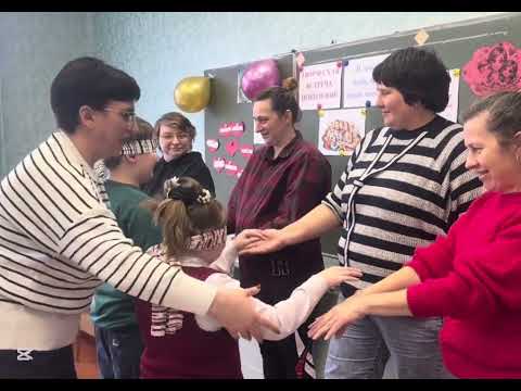 Видео: Творческая встреча поколений "И года не беда, коль душа молода"