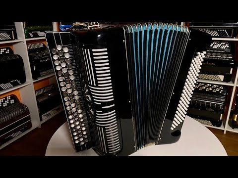 Видео: 🪐 Звук из космоса! Баян мастеровой заказной цельнопланочный.