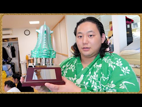 Видео: [SUMO] 🥟 Пир с пельменями и сомэн 🍲 & Трофей чемпиона раскрыт 🏆