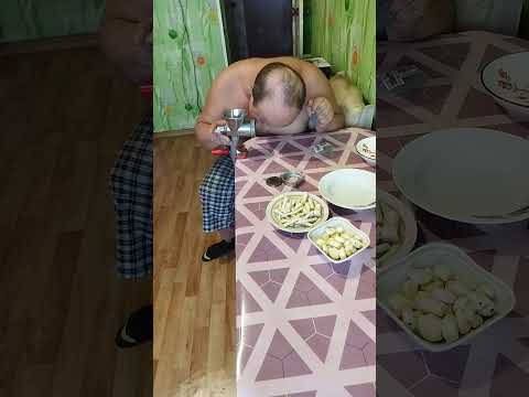 Видео: Затачиваем нож для мясорубки