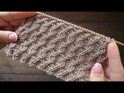 Видео: Плотной узор спицами из сетки лицевых ✘ «Grid» knitting pattern 𝄡