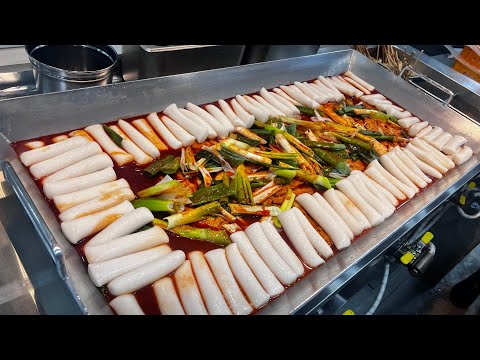 Видео: Популярная корейская закуска в наши дни! Настоящий ттокпокки с зеленым луком