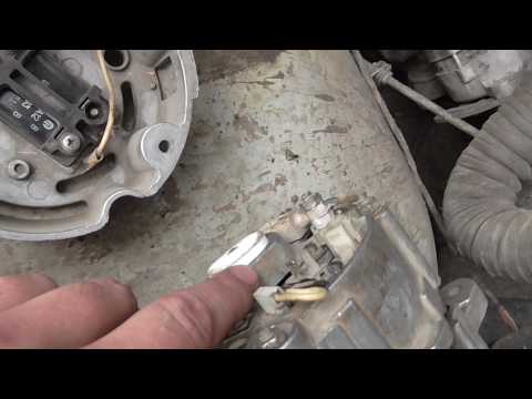 Видео: Обзор УАЗ-31519 после 180 тысяч пробега. Капот.