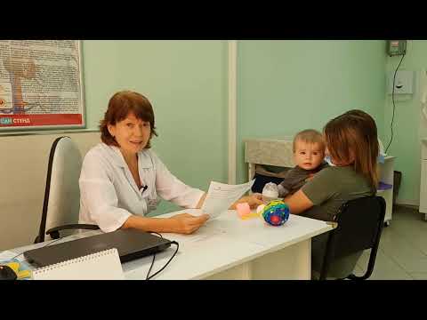 Видео: Плановый осмотр  в 7 мес. Рекомендации по прикорму, лечению ОРВИ и анемии, прорезывании зубов.