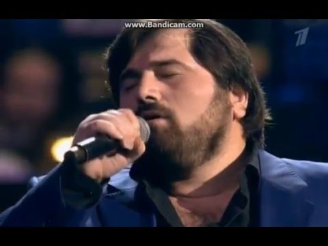 Видео: Шарип Умханов (Шариф) - Два Стрижа (Юбилейный Вечер Раймонда Паулса , эфир от 08.03.2016)