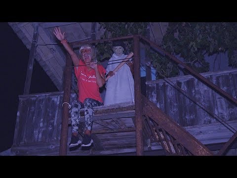 Видео: GRANNY ПОХИЩАЕТ ЛЮДЕЙ!!! В РЕАЛЬНОЙ ЖИЗНИ