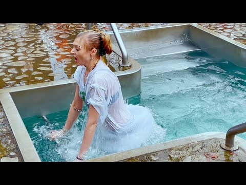 Видео: #155 Epiphany Bahting Swimming Girs, Baptism Water, Хрещення, Крещение, Окунание в Прорубь