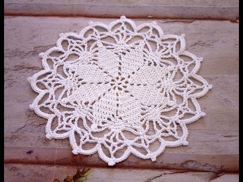 Видео: Салфетка Новогодняя крючком// Вязание Новый год