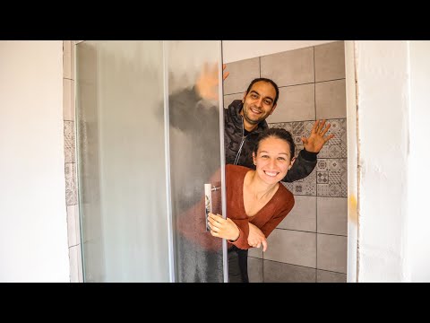 Видео: Банята е ПОЧТИ готова... и как Мони фугира плочки сама | Ремонт на баня | Живот на село | Boho Soulz