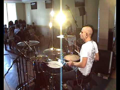 Видео: Михаил Козодаев "Вон из дома"(RADIO ЧАЧА)