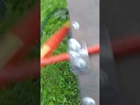 Видео: Косарка на древесном углi