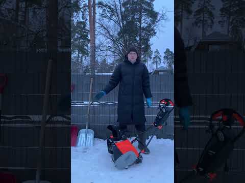 Видео: Электрический снегоуборщик DAEWOO DAST 3000E