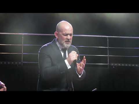 Видео: Методие Бужор - "Besame mucho"("Целуй меня")