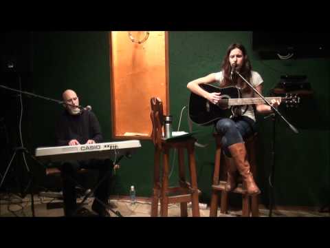 Видео: Амели на Мели - Зима по проводам