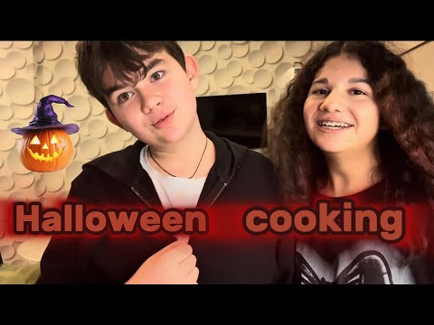 Видео: Halloween cooking с Максимом!  🎃👻
