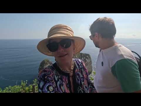 Видео: Нуса Пенида: обзор отеля Pramana Natura, Kelingking beach, пляж Crystal bay, Nusa Penida