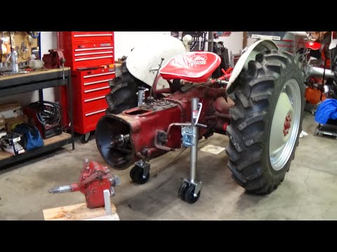 Видео: Установка трансмиссии Sherman (трактор Ford 8N)