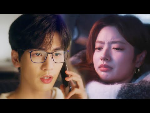 Видео: Золушка расстроилась и позвала красивого доктора, который был очень обеспокоен.