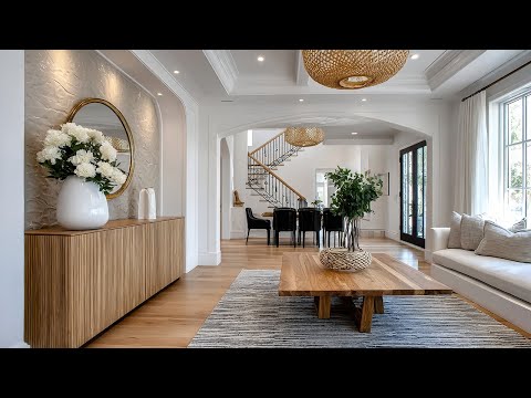 Видео: ХАК ОРГАНИЗОВАТЬ ПРИХОЖУЮ: МАКСИМУМ ХРАНЕНИЯ, МИНИМУМ ГРЯЗИ