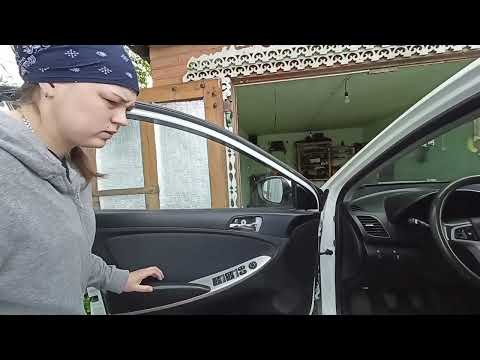 Видео: Меняю вставку дверных карт на Хендай солярис 1 поколения.