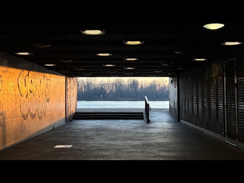 Видео: Рига день 11. Центральный рынок Риги. Обзор всех ангаров. Провожаем закат на набережной 