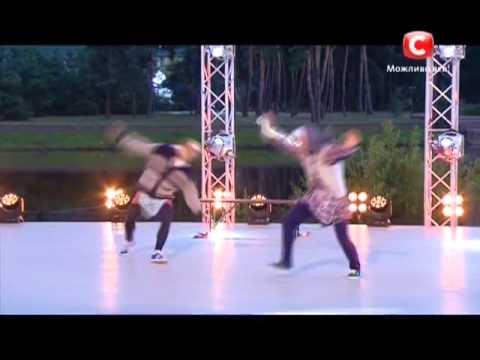 Видео: Танцуют все 6 сезон - Антон и Илья танец - Веселые бабки. Испытание двадцатки концерт в селе
