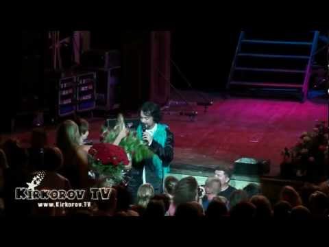 Видео: Ф. Киркоров речь+выход в зал "Я так люблю тебя" 17.08.2012